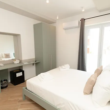 Kira And Guest house Pozzuoli